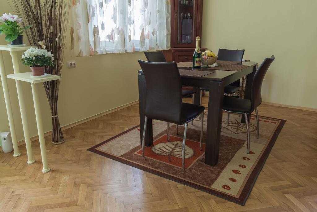 Sea Garden Plaza Apartment - Free Parking Burgas City Cameră foto